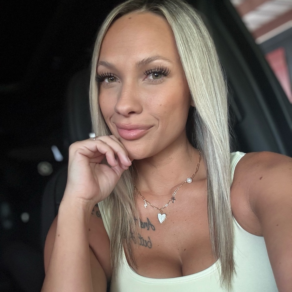 Meet your Posher, Colbie